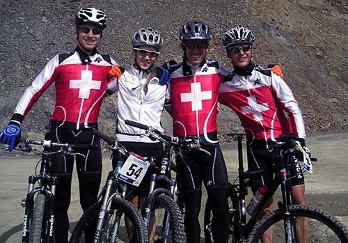 Niki with some of the Swiss riders including Thomas Frischnecht in Livigno before world's