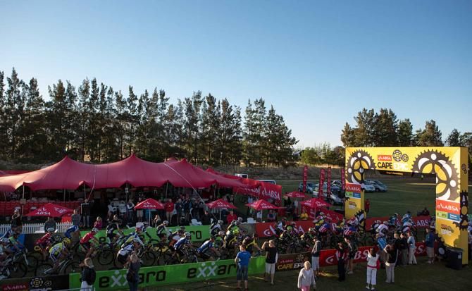 Racers lined up at the start