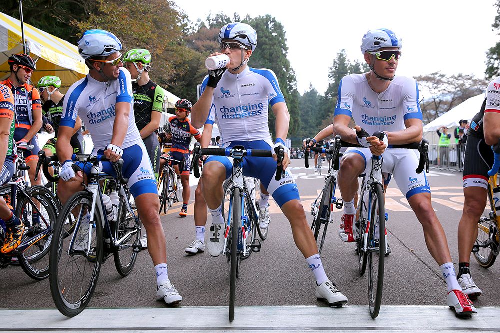 Novo Nordisk riders at the start