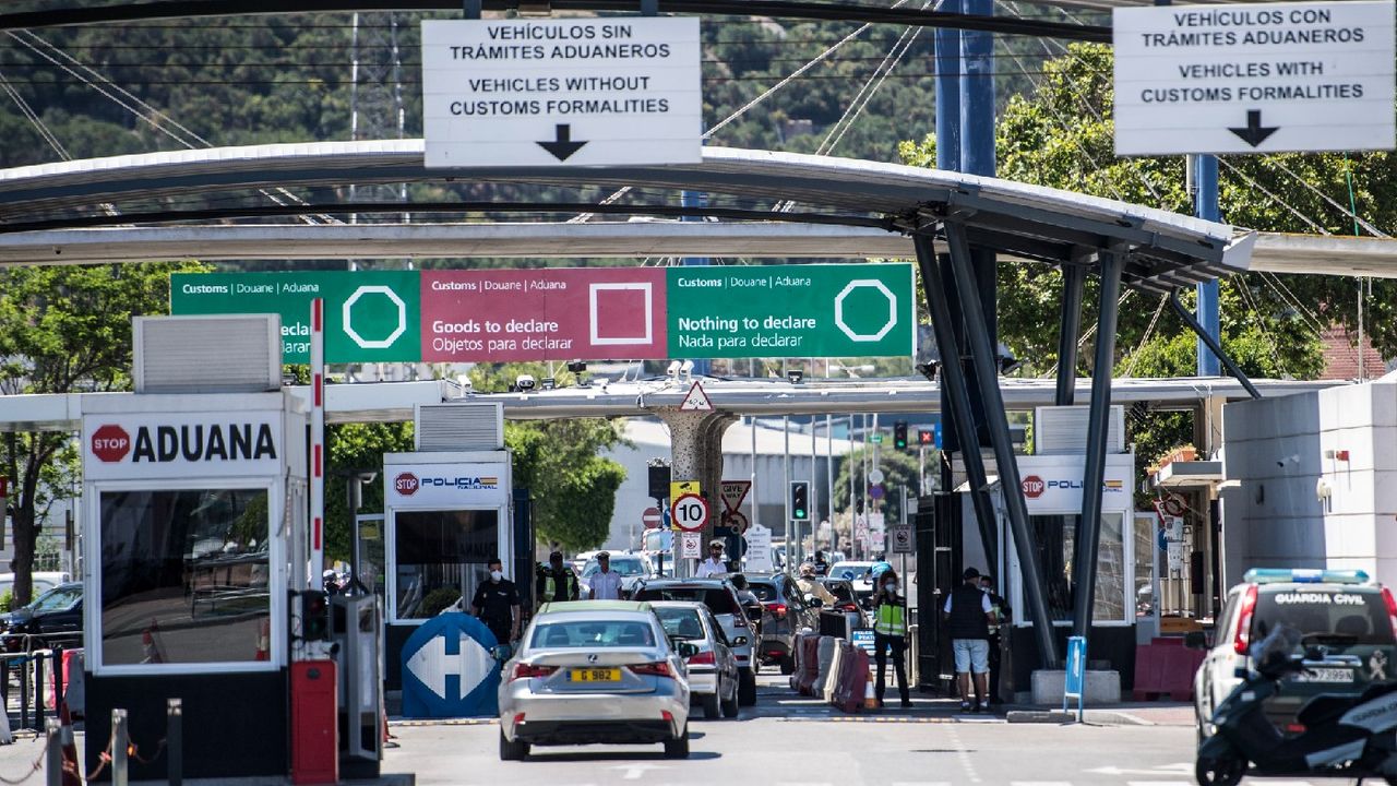 Cars queue to enter Gibraltar