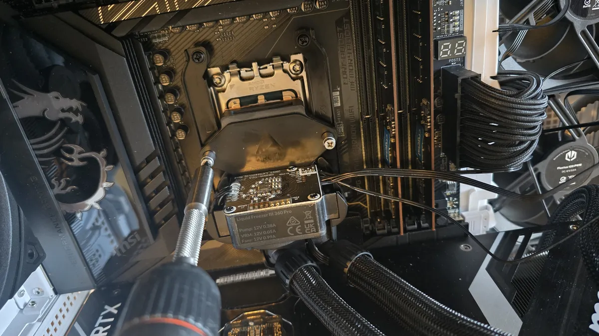 Arctic Liquid Freezer III Pro 420