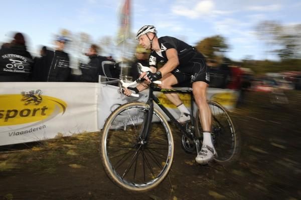 Wilant Van Gils looking smooth in the turn.