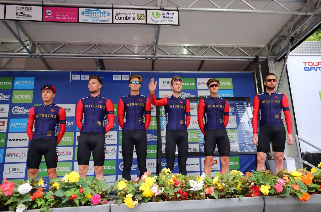 The Team WIGGINS riders are presented to the crowd