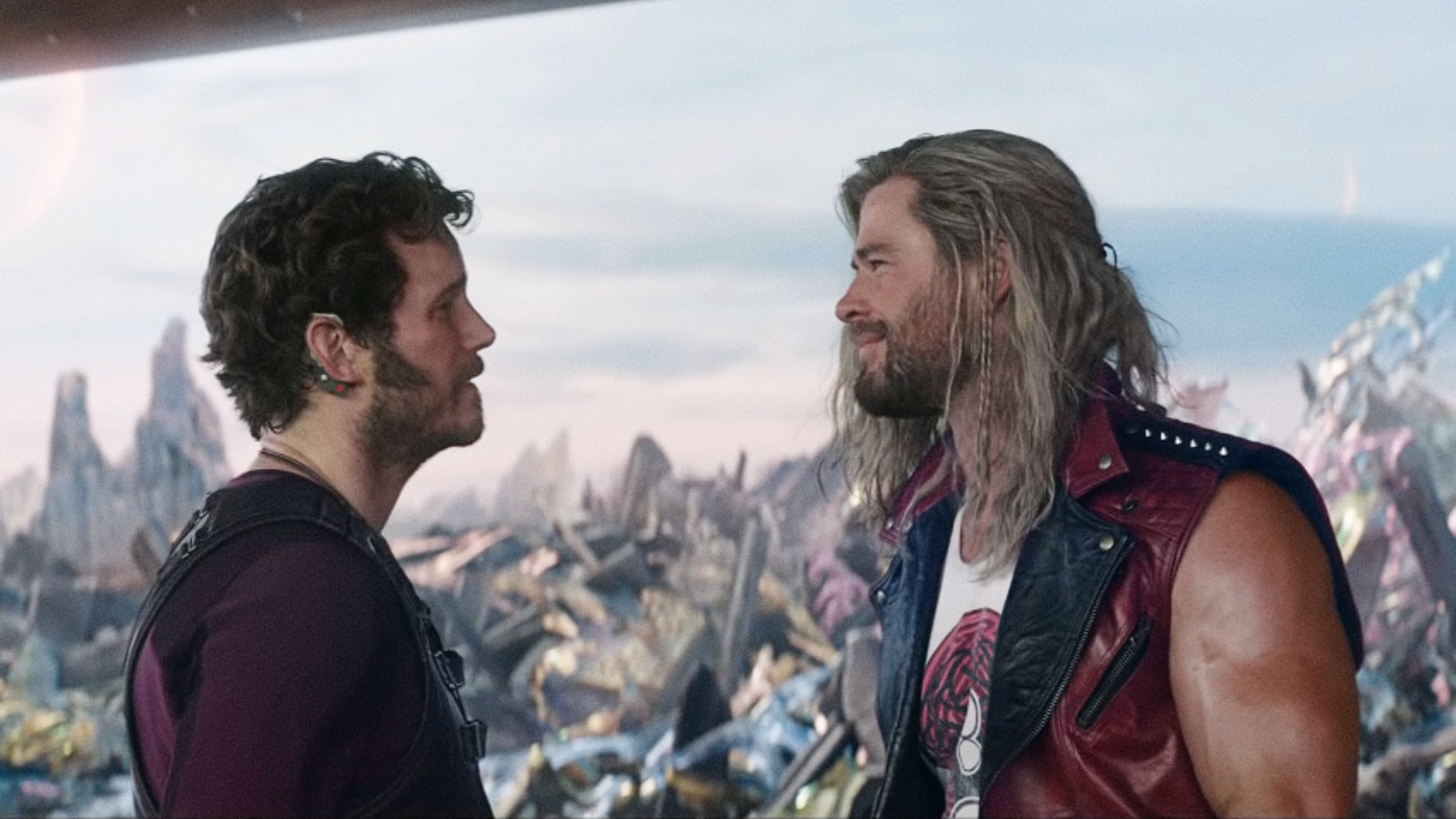 Chris Pratt and Hemsworth in Thor 4