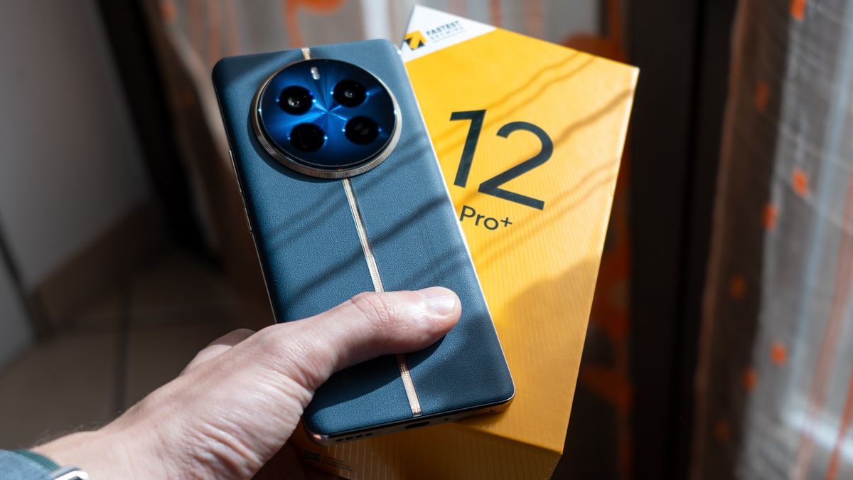realme 12 pro+