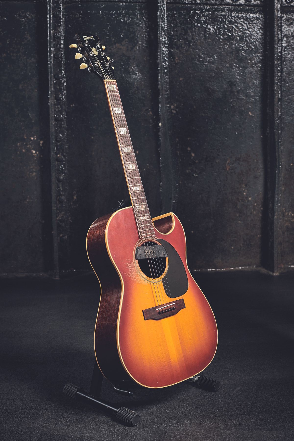 &ldquo;I put locking tuners on both of them. I find it easier to change the strings with the locking tuners on the acoustic&rdquo;