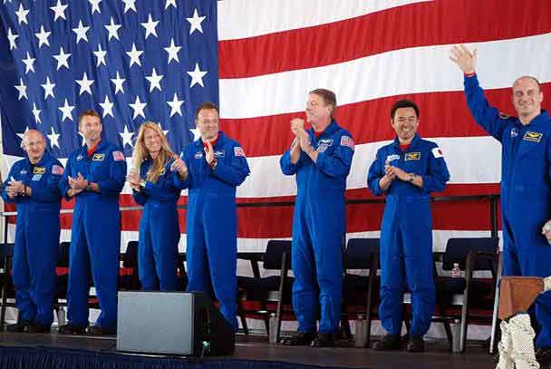 Astronauts Return Home to Houston After &#039;Amazing, Exciting&#039; Flight