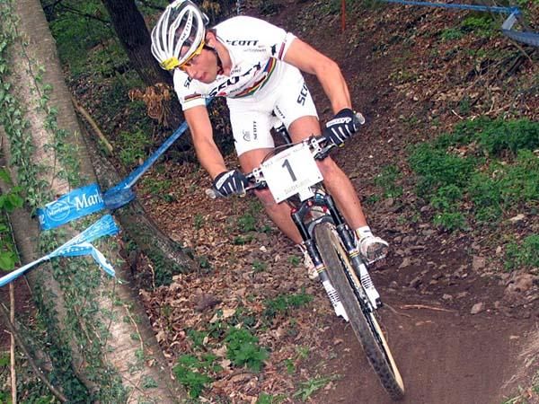 Nino Schurter (Scott Swisspower) on his way to a win.