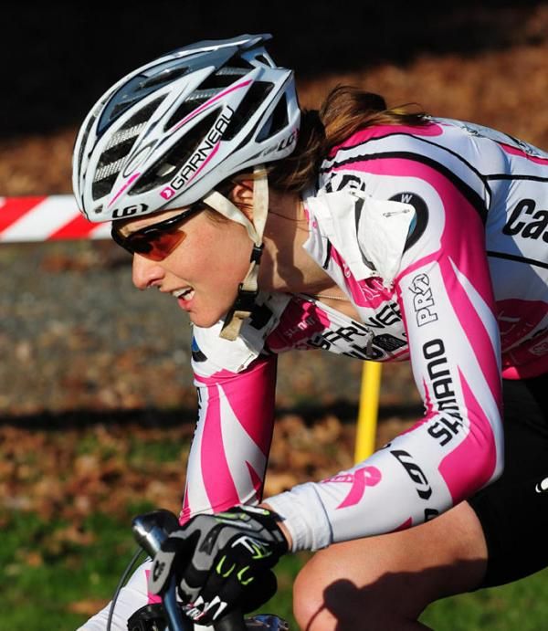 Natasha Elliot (Garneau Club Chaussure Oglivy) trying to recover from a small mistake in the sand pit.