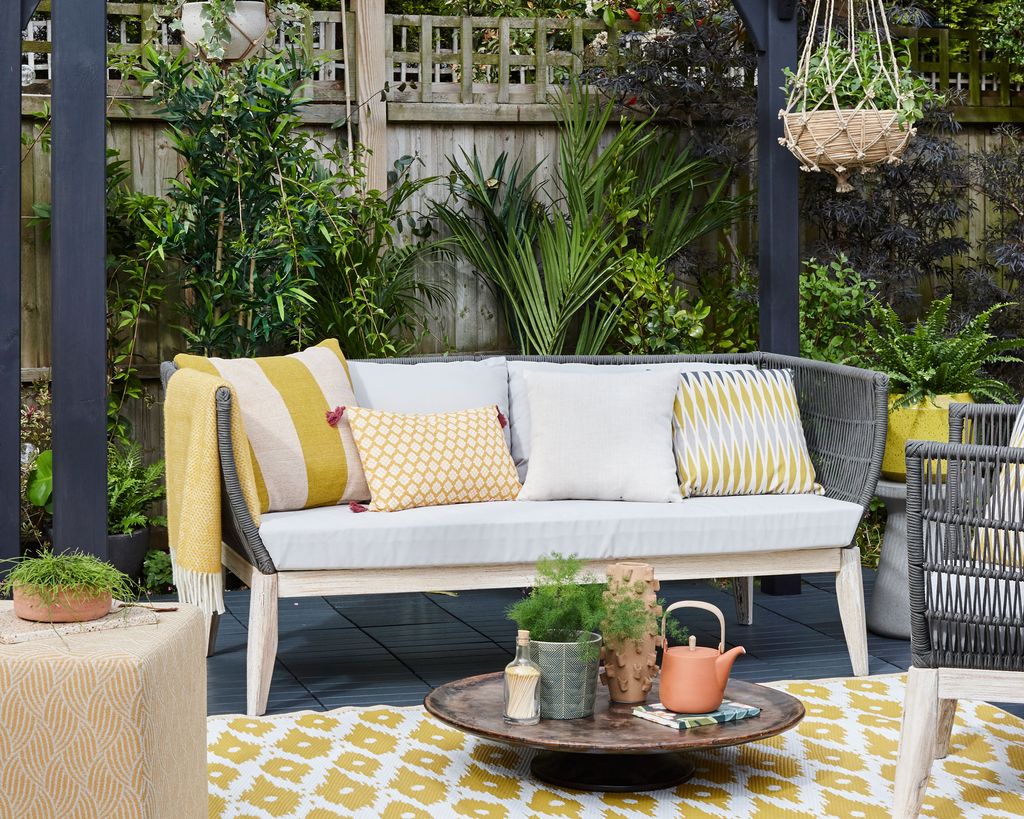 Cleaning outdoor furniture cushions couldn't be easier with these