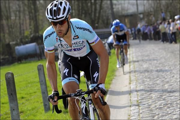 Tom Boonen (Omega Pharma-Quickstep) attacks on the Taaienberg .