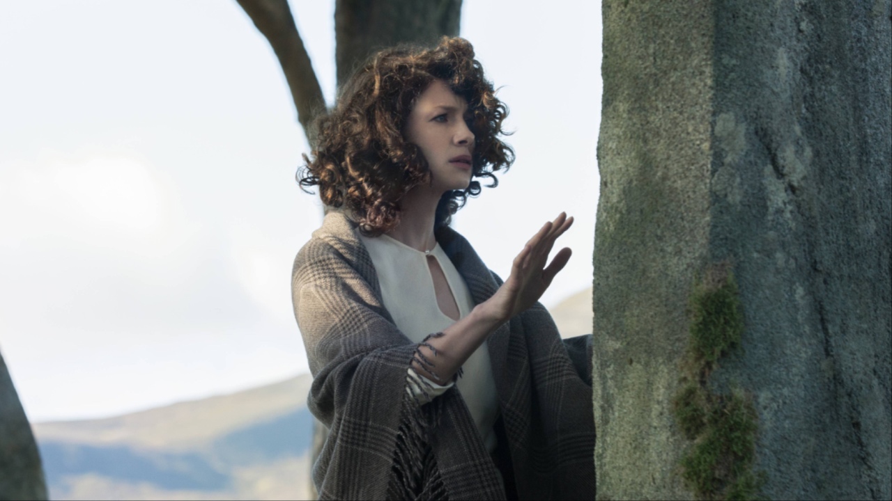 Caitriona Balfe in Outlander&#039;s series premiere