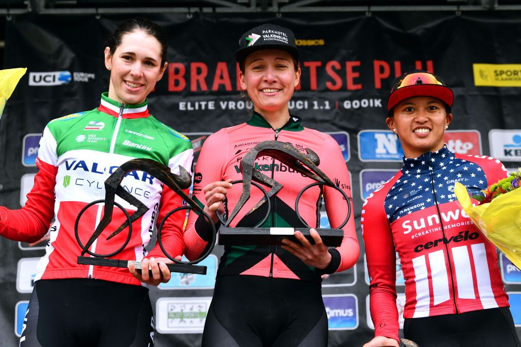 Marta Cavalli, Sofie de Vuyst and Coryn Rivera on the podium