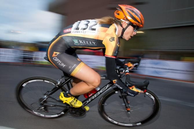 Lauren Hall (Optum p/b Kelly Benefit Strategies) en route to a 4th place finish in Tucson.