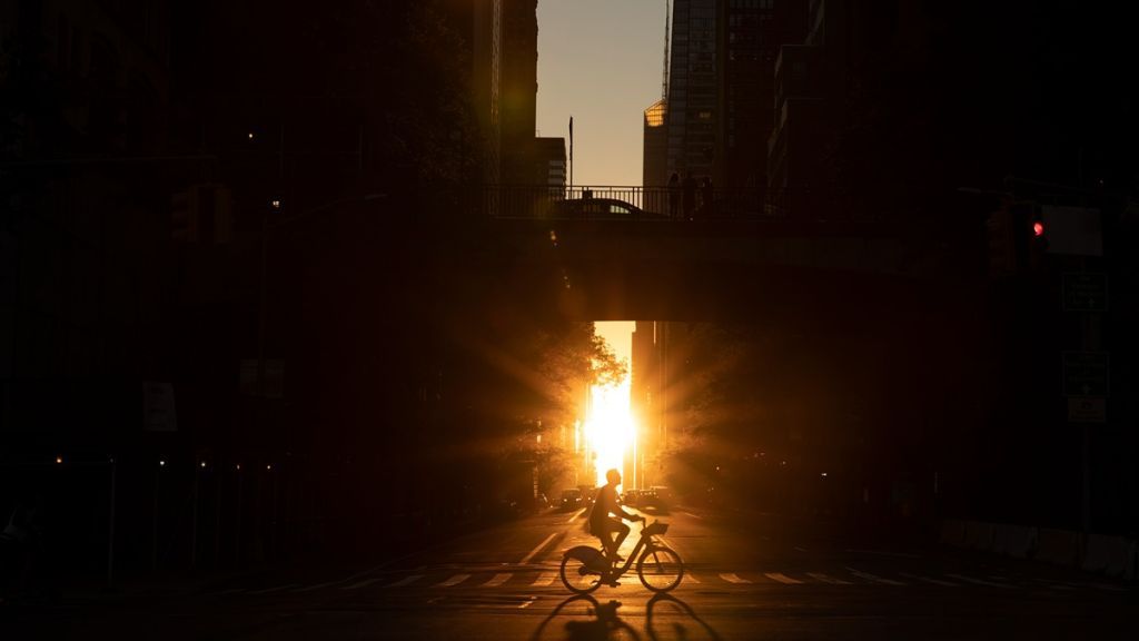 Don't miss the first 'Manhattanhenge' of 2022 this Memorial Day weekend