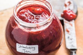 Quick soft-set strawberry jam