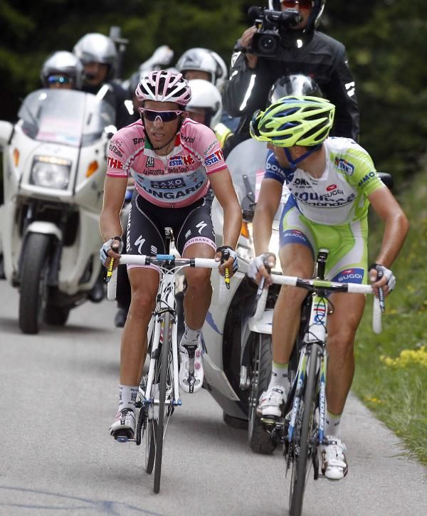 Vincenzo Nibali (Liquigas-Cannondale) searches for signs of weakness from Alberto Contador (Saxo Bank-SunGard) but none were apparent.