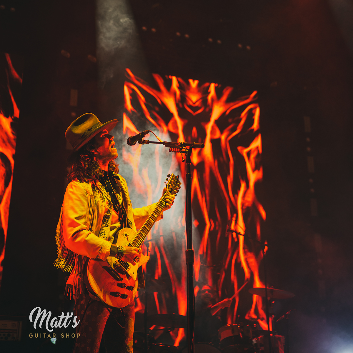 KALEO's JJ Julius Son playing Jeff Beck's YardBurst on stage
