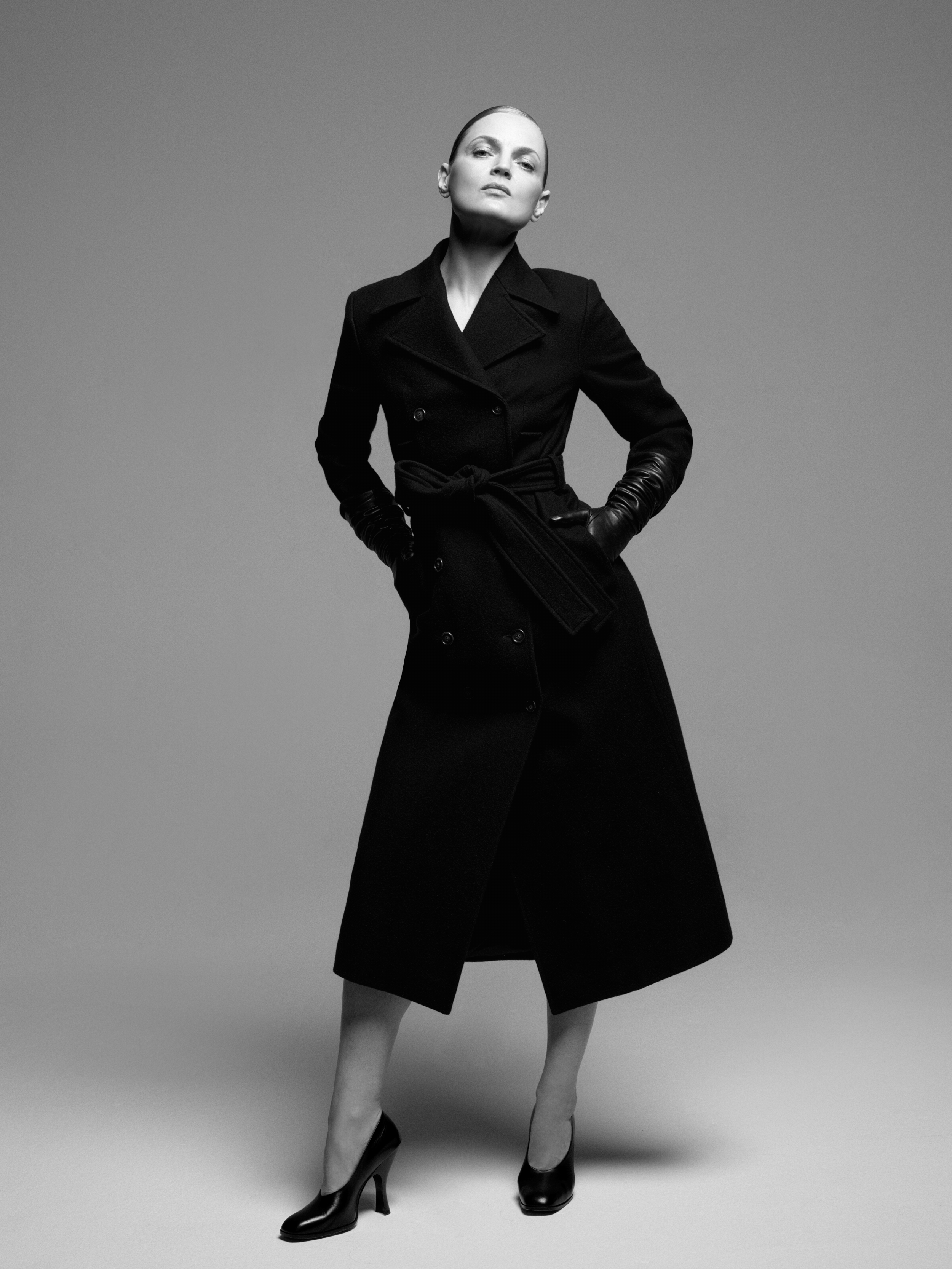 A model debuts Gwyn Fall 2025