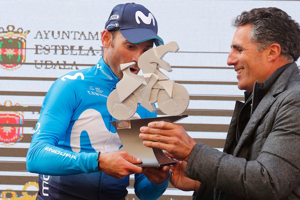 Miguel Indurain congratulates Alejandro Valverde