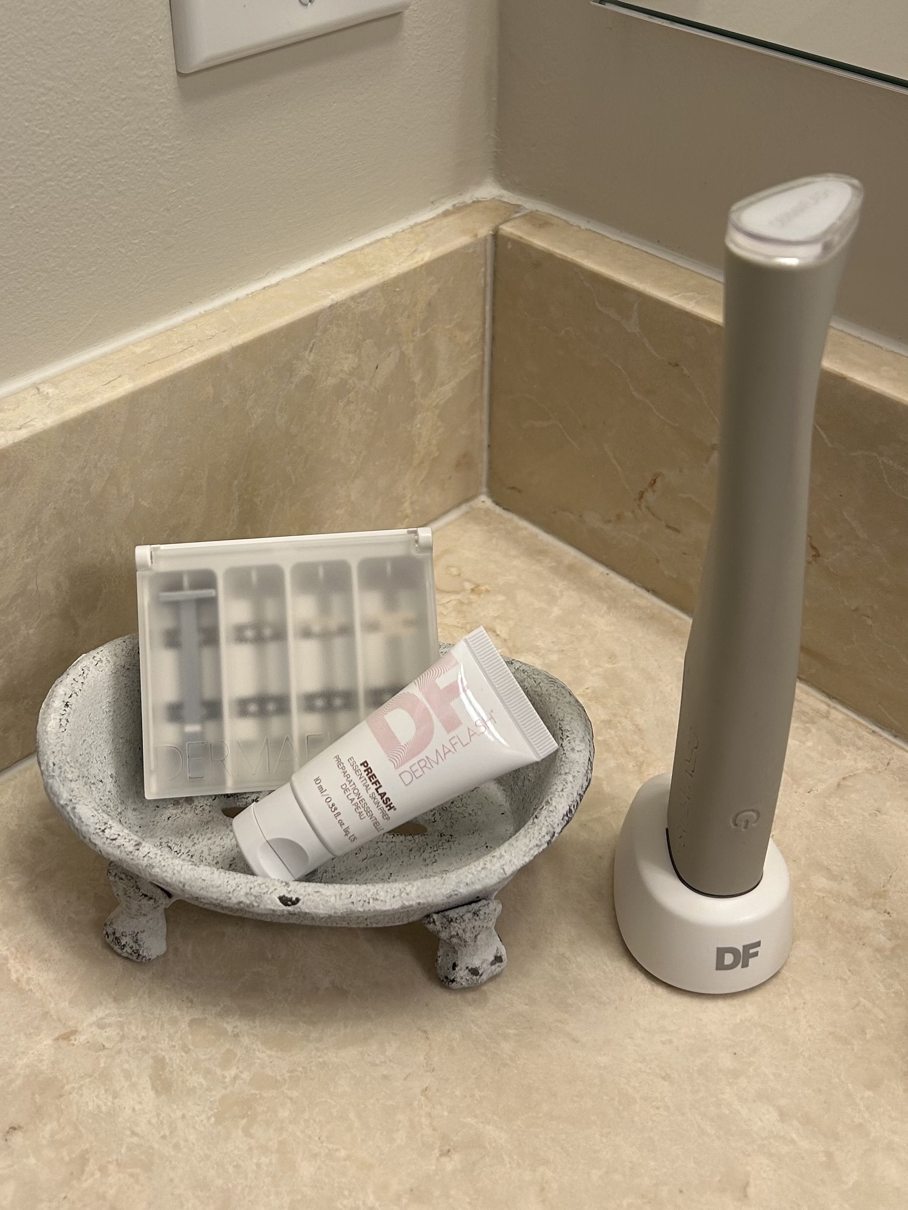 An image of Alyssa Brascia's mom's Dermaflash.
