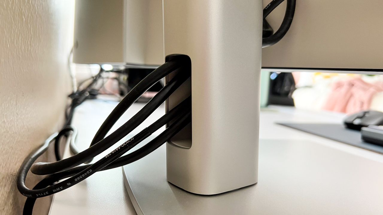 Dell UltraSharp U4323QE on the author's desk