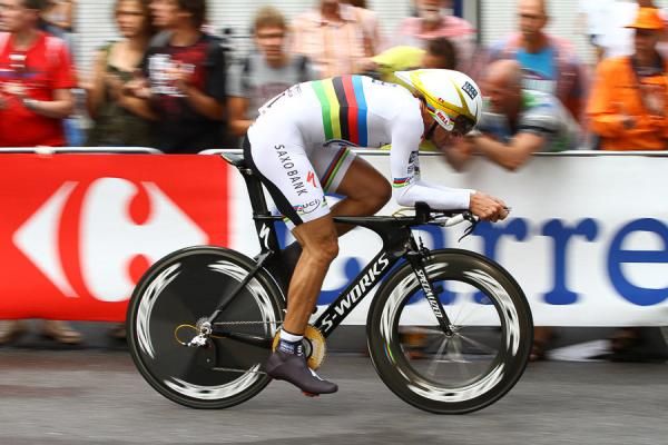 Fabian Cancellara en route to another prologue victory.