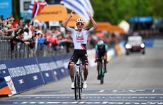 Igor Arrieta wins stage five of the 2026 Giro d'Italia