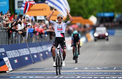 Igor Arrieta wins stage five of the 2026 Giro d'Italia