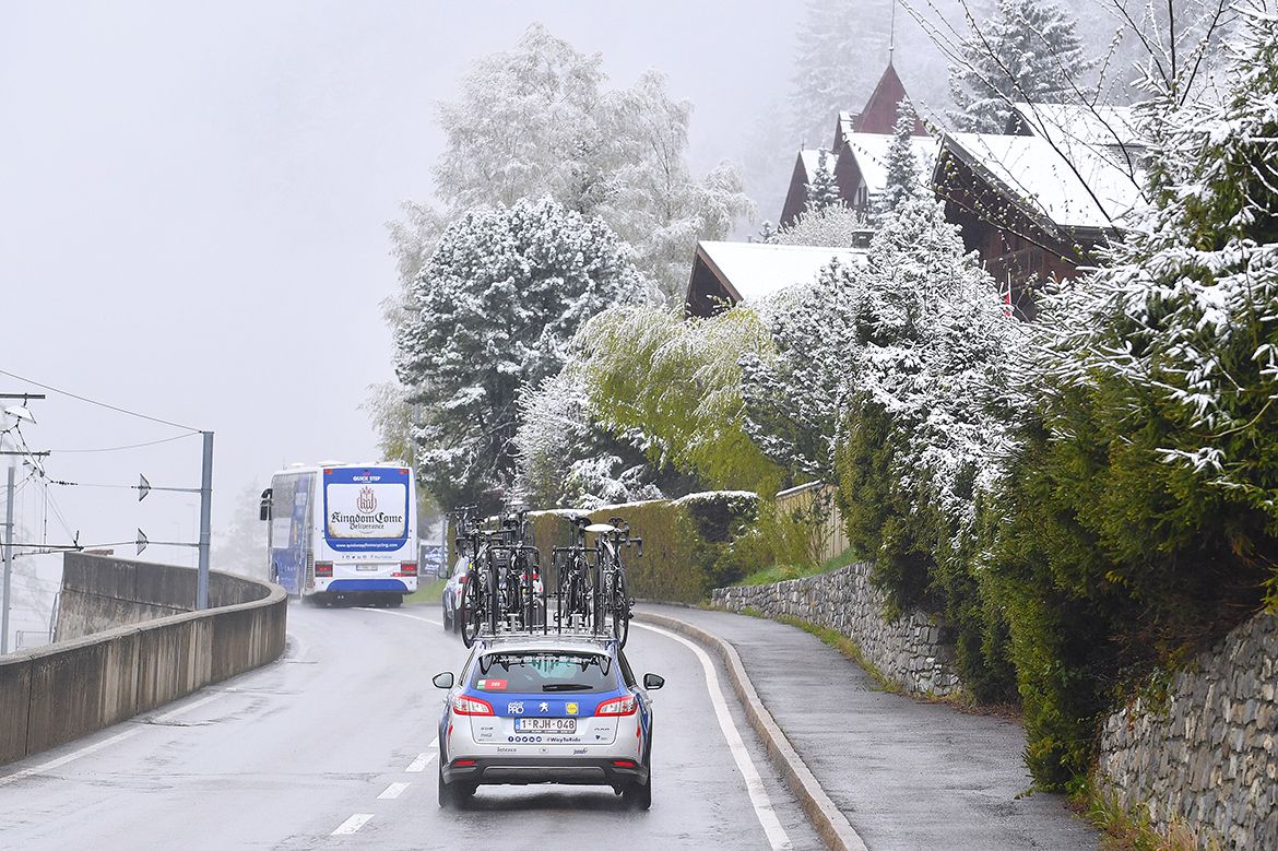 Snow shortened stage 2 of the Tour de Romandie