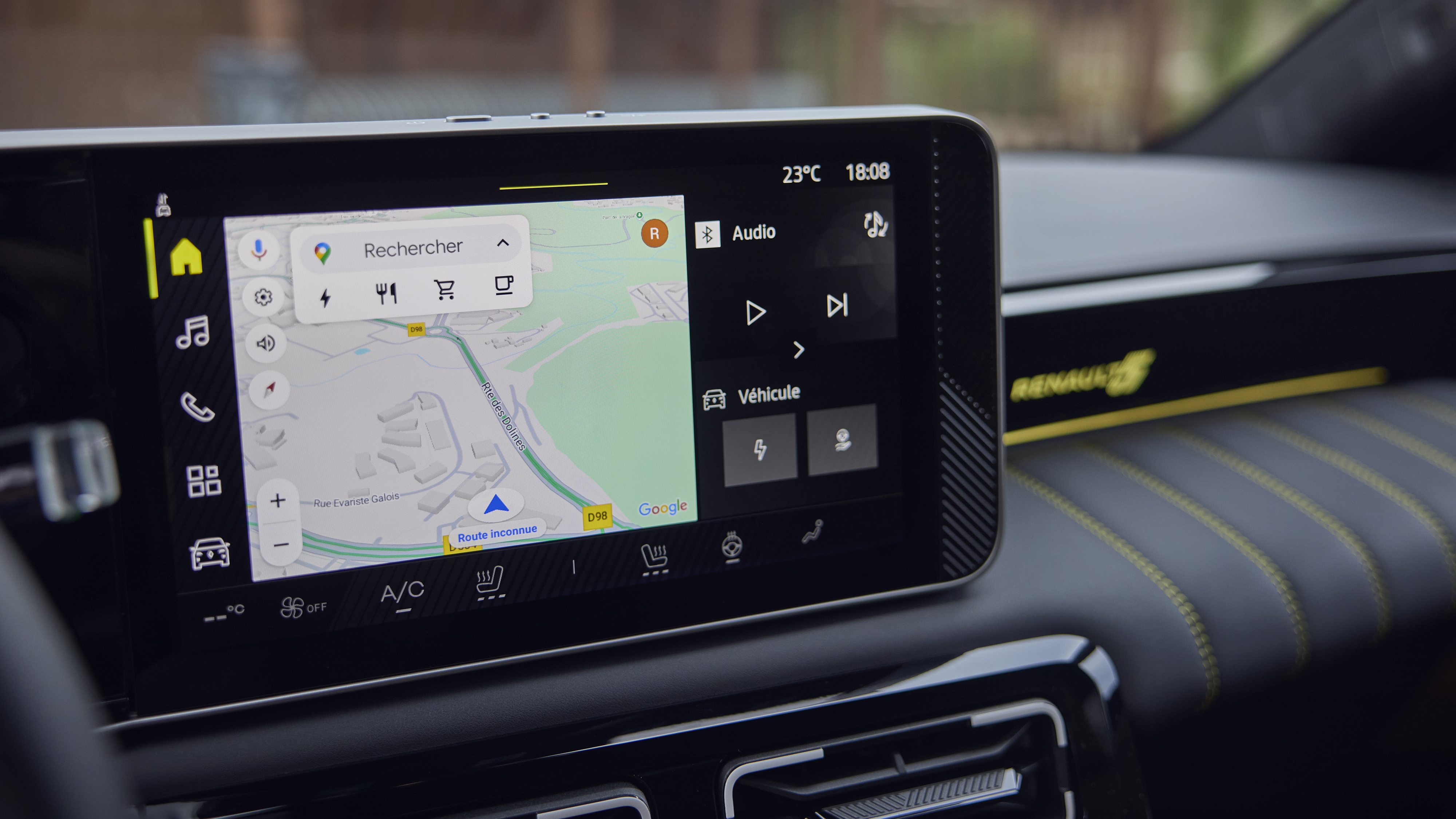 The interior screen of the Renault 5 EV