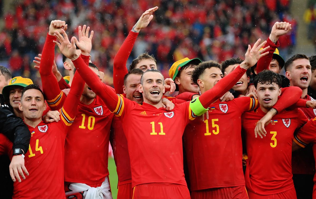 Wales celebrate qualifying for the 2022 World Cup after beating Ukraine | Wales v Netherlands live stream