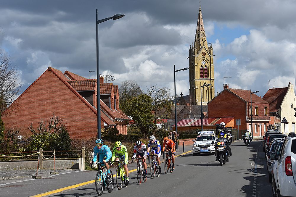 A breakaway forms early on at Gent-Wevelgem
