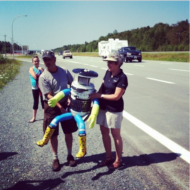 robots hitch hiking technology
