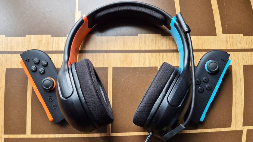 Photo by Rosalie Newcombe of the Nintendo Switch 2 Airlite Fit wired gaming headset with two Joy-Con 2 controllers at each side.