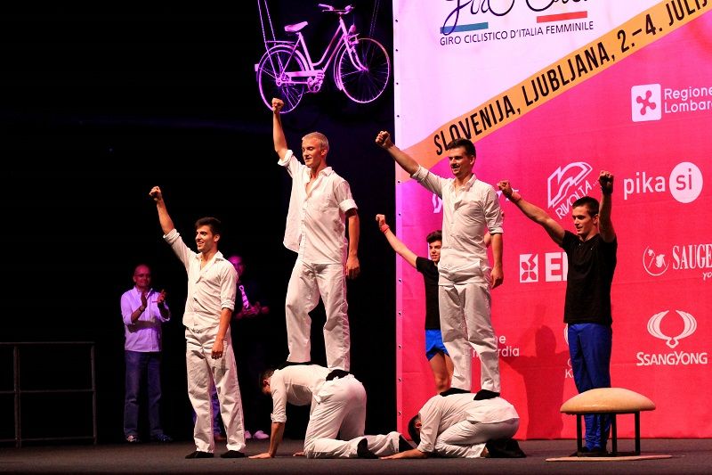 One of several bits of entertainment during the presentation