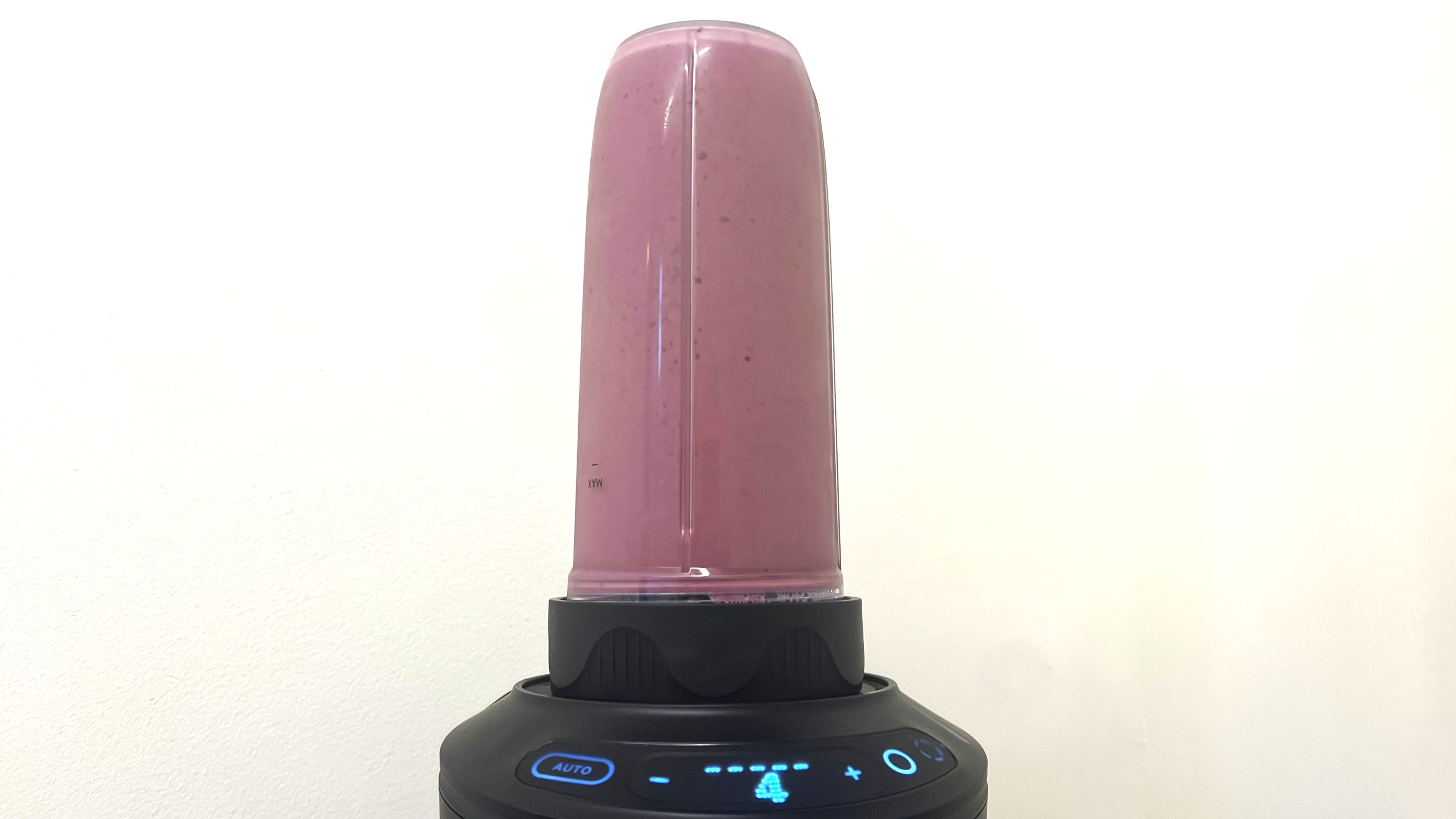Smoothie made using Nutribullet SmartSense Blender
