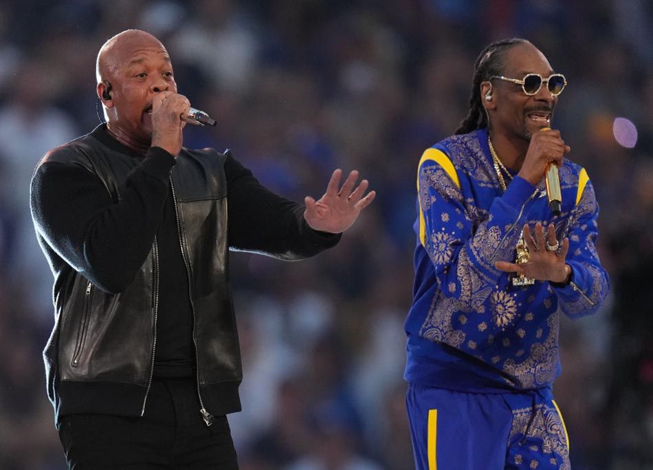 Apple Scores NFL Deal as Super Bowl Halftime Show Sponsor - CNET