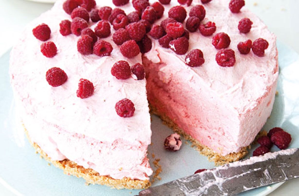 Strawberry and raspberry cloud cake