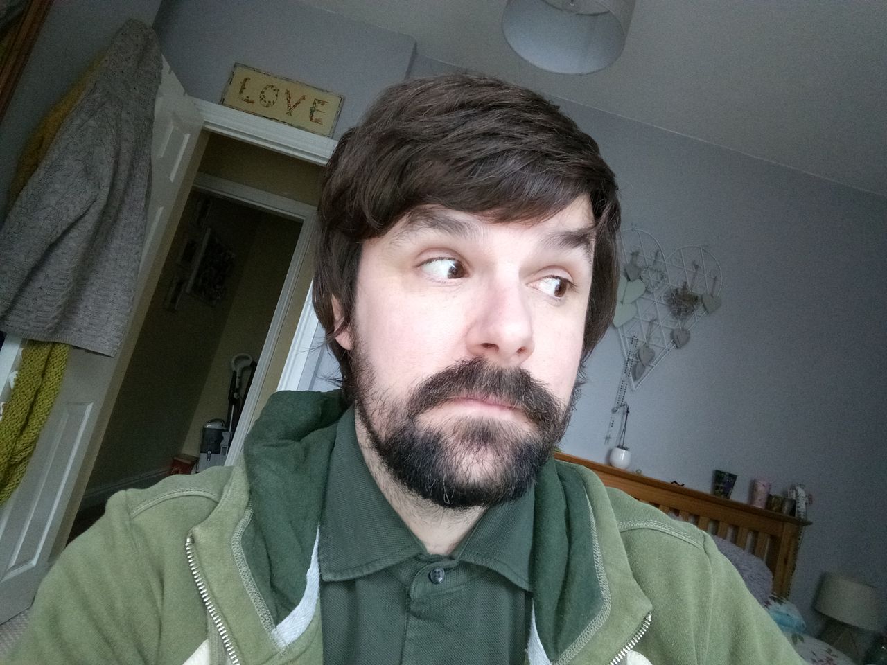 The front-facing camera has an LED flash, which often leads to slightly bleached portraits