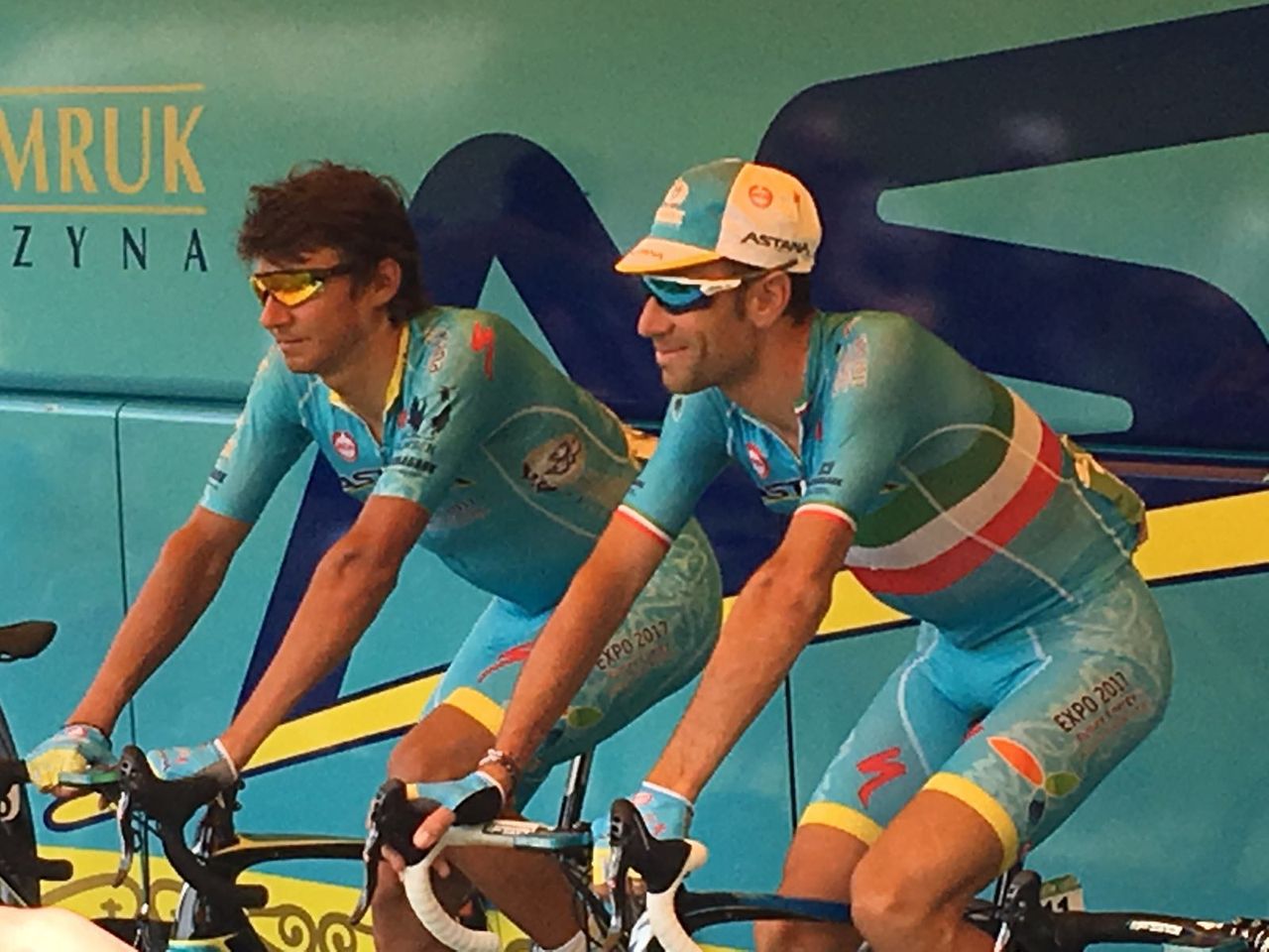 Vincenzo Nibali warms up ahead of stage 20