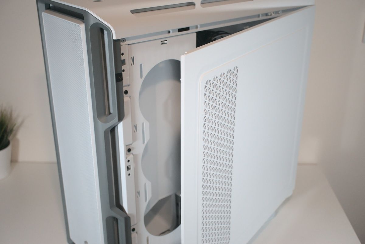 Corsair iCUE 5000T RGB