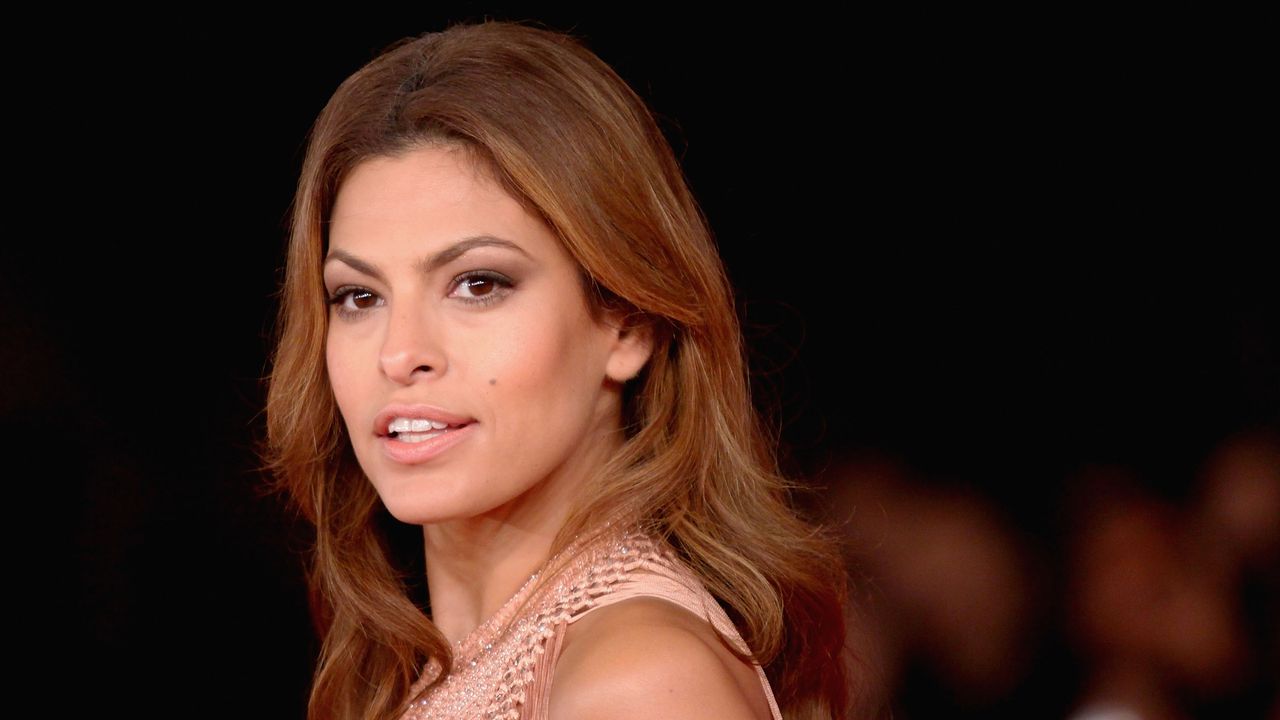  Actress Eva Mendes attends the &quot;Little White Lies&quot; premiere during The 5th International Rome Film Festival at Auditorium Parco Della Musica