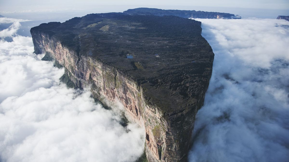 Mount Roraima: 'Lost World' โดดเดี่ยวหลายล้านปีที่คนพื้นเมืองเรียกว่า 'House of the Gods'