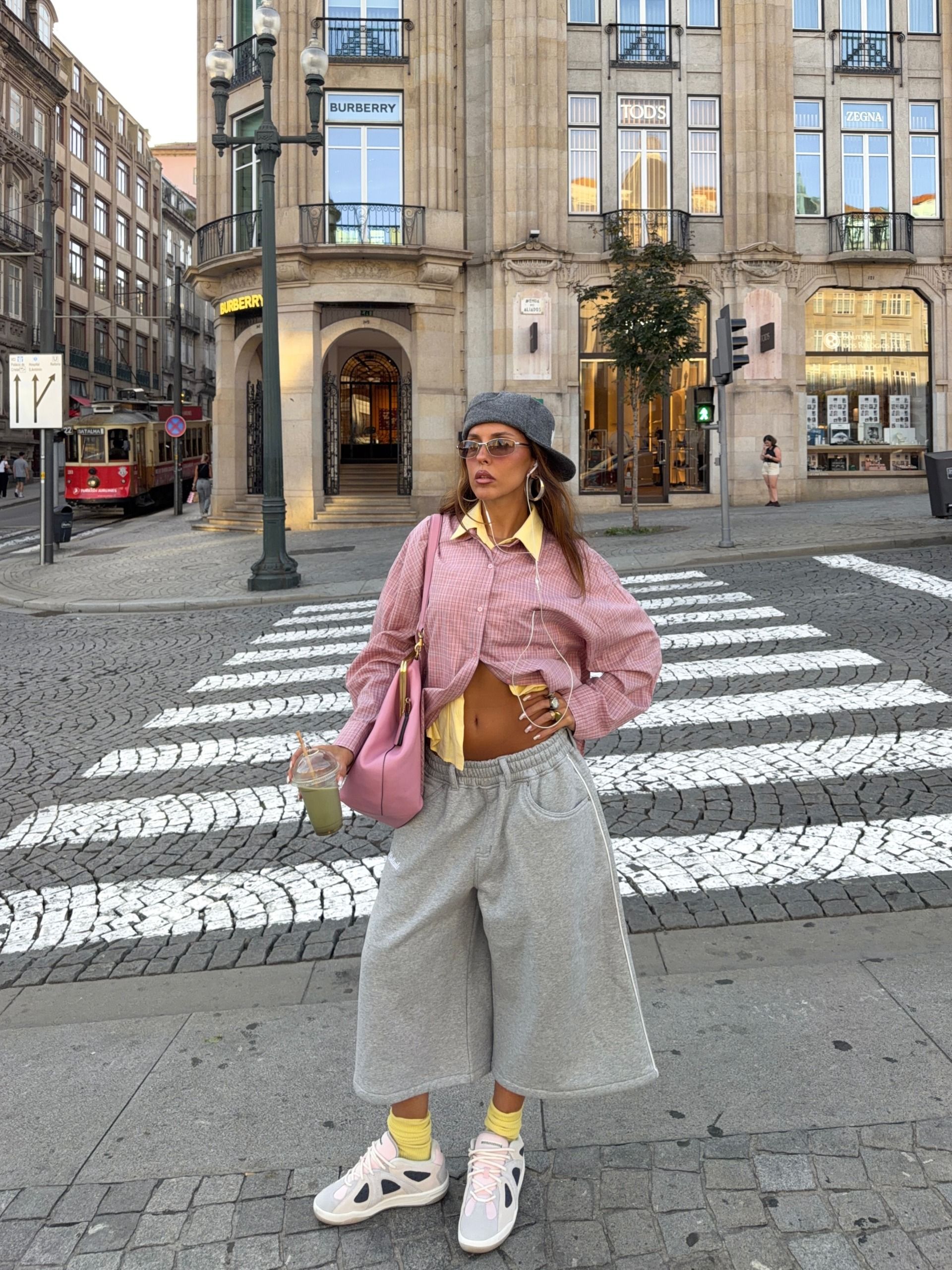 how to wear a plaid shirt 2026: Gen Z - sofiamcoelho