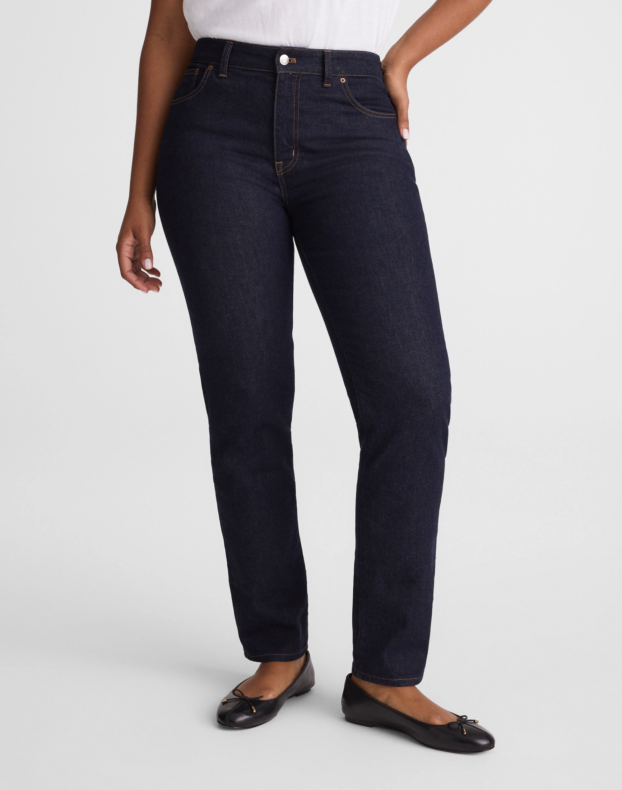 The Curvy Jules Slim-Straight Jean in Rinse Wash