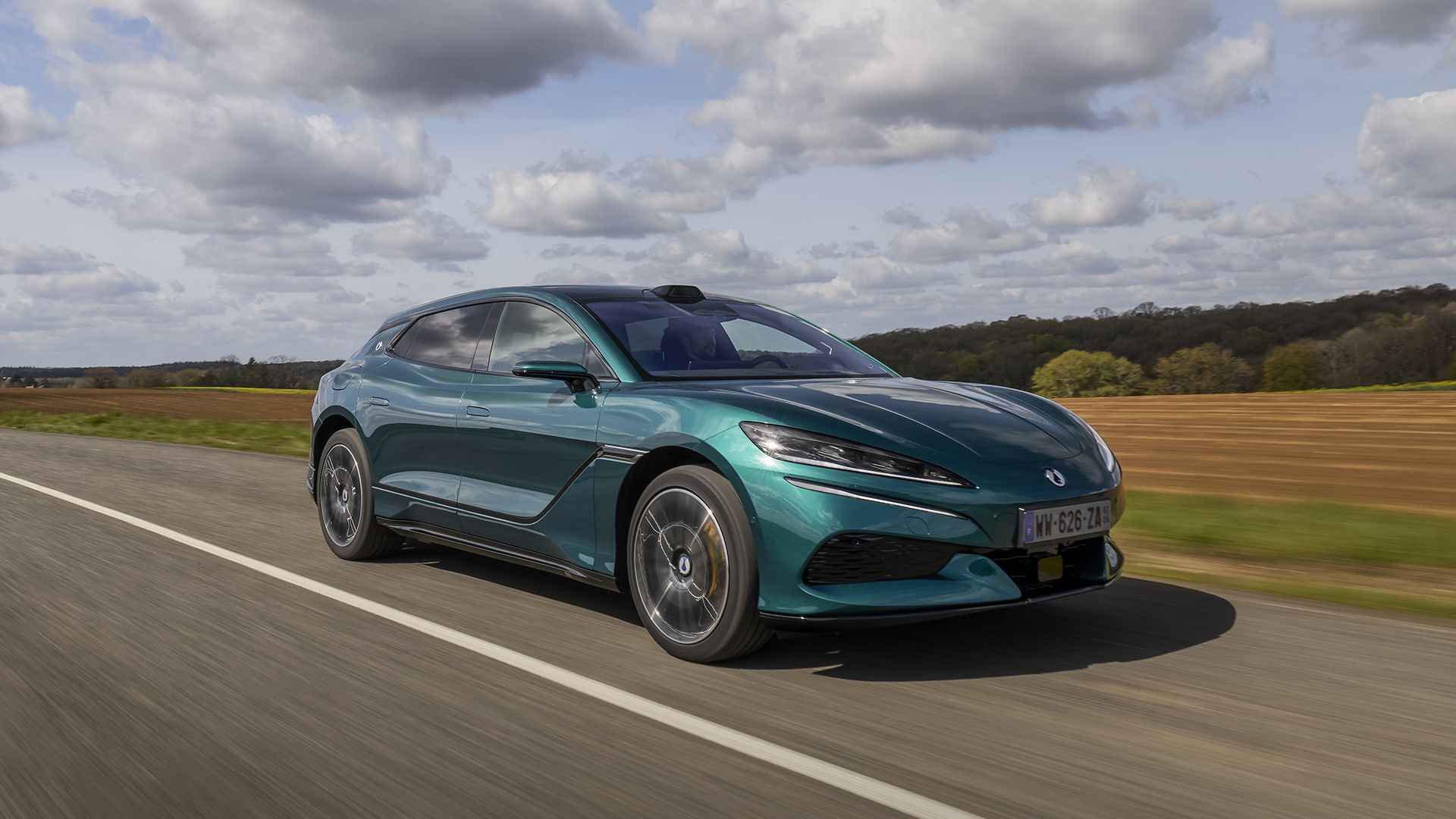 I took a ride in the Denza Z9 GT – the next generation of Chinese fast luxury EVs coming to the UK