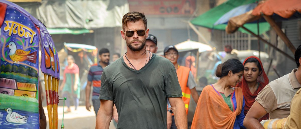 Chris Hemsworth in Extraction on Netflix.