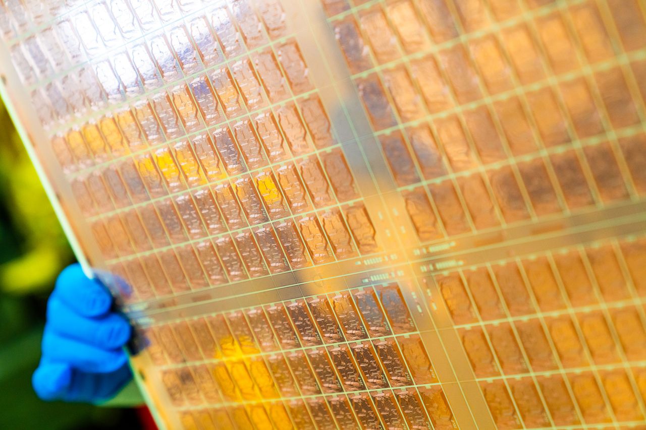 TSMC Confirms Wafer-Level Packaging Superior to Panel for Future AI Processors