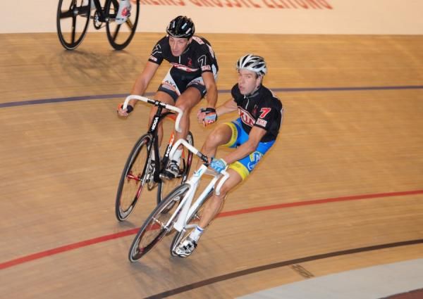 Peter Schep and Danny Stam swap turns.